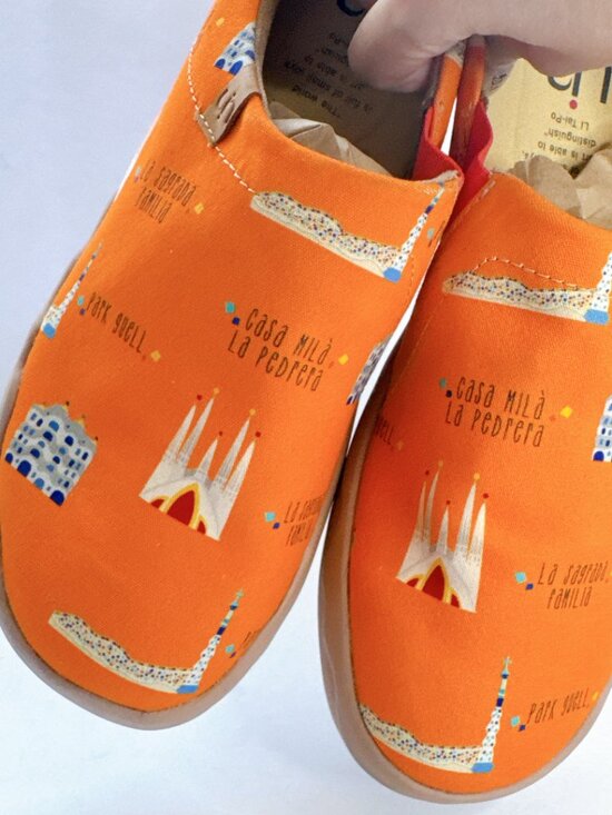 Men’s Size 10 UIN Casa Mila La Pedrera Barcelona Art Slip-On Shoes Orange Canvas main image 8